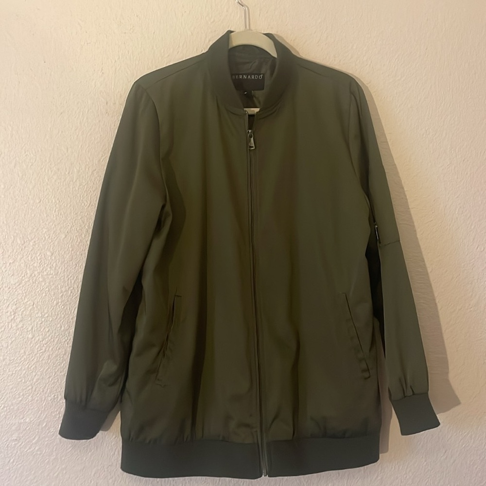 Bernardo Olive Green Bomber Jacket. Size Medium.